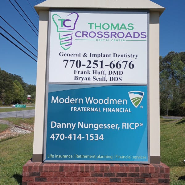 Thomas Crossroads Dental Monument Sign