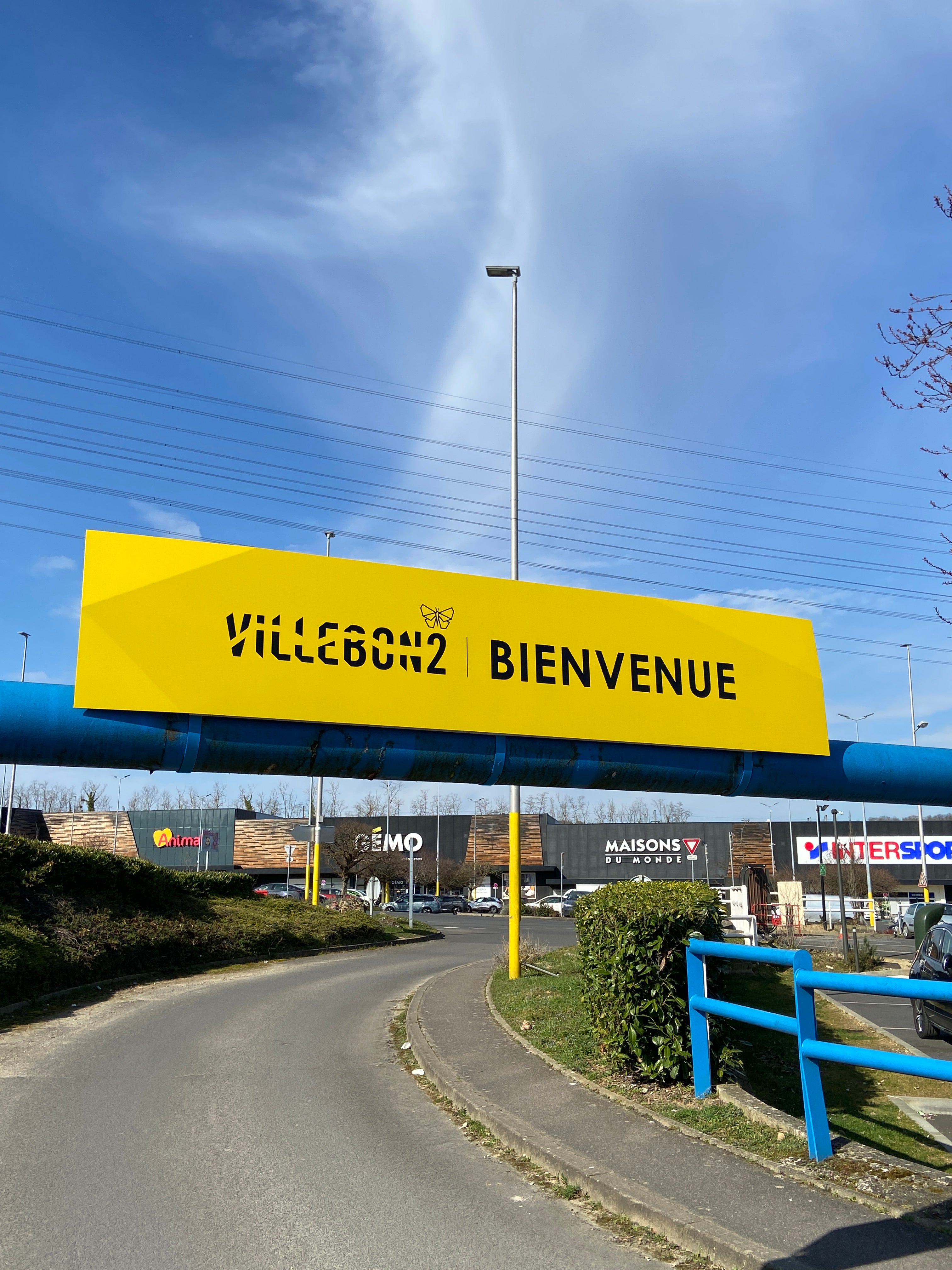 9 enseignes pour Villebon 2