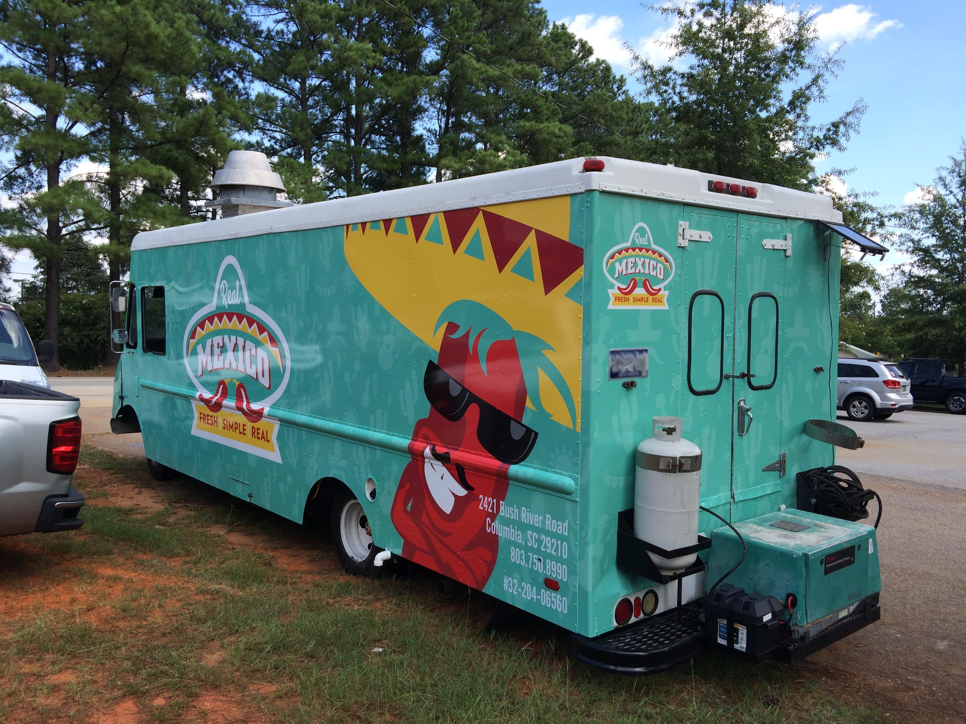 Vehicle Graphics is the Best way to Market your Business for FREE