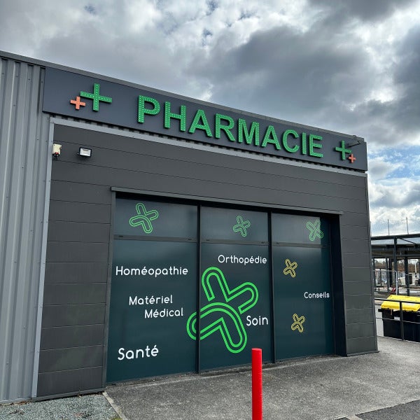 Vitrine pharmacie de Sallebœuf