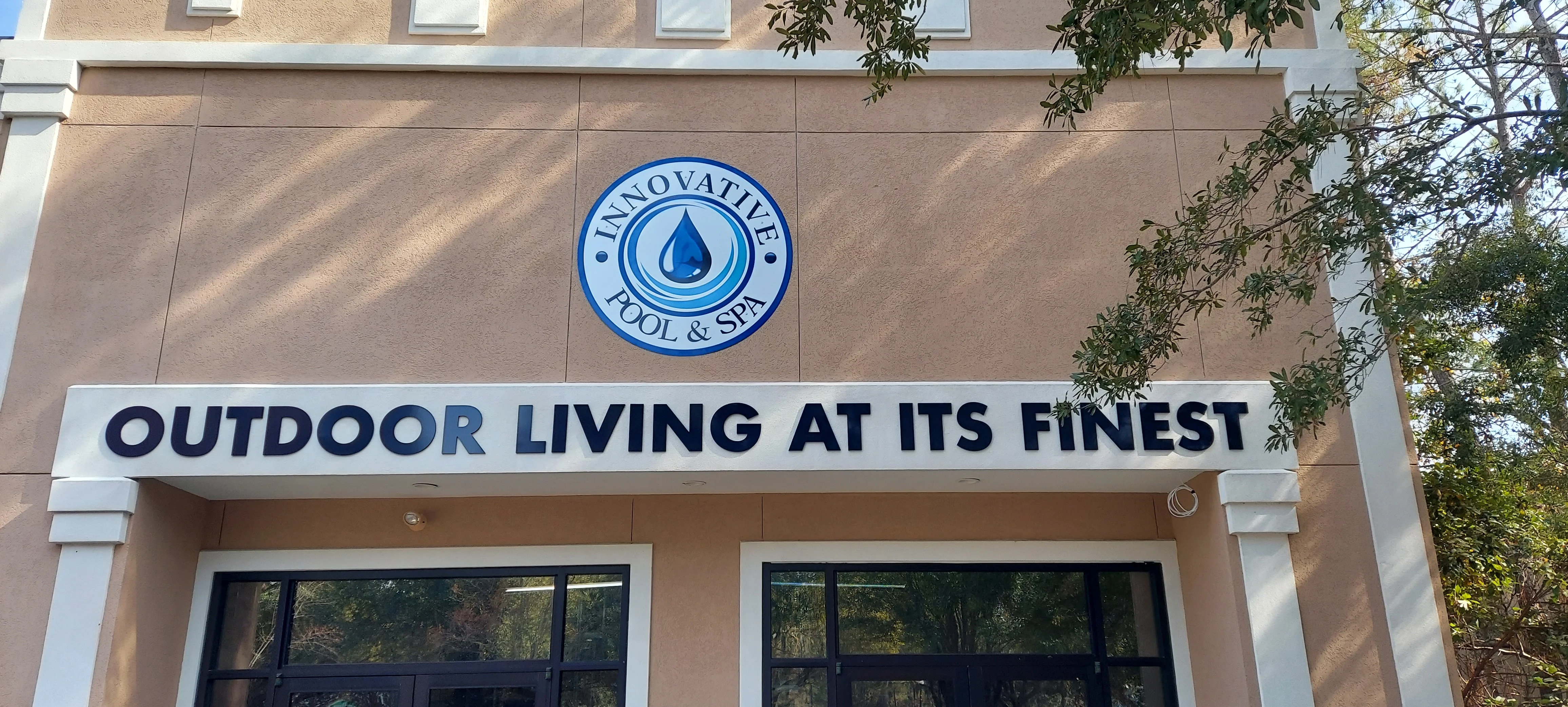Building & Commercial Signs