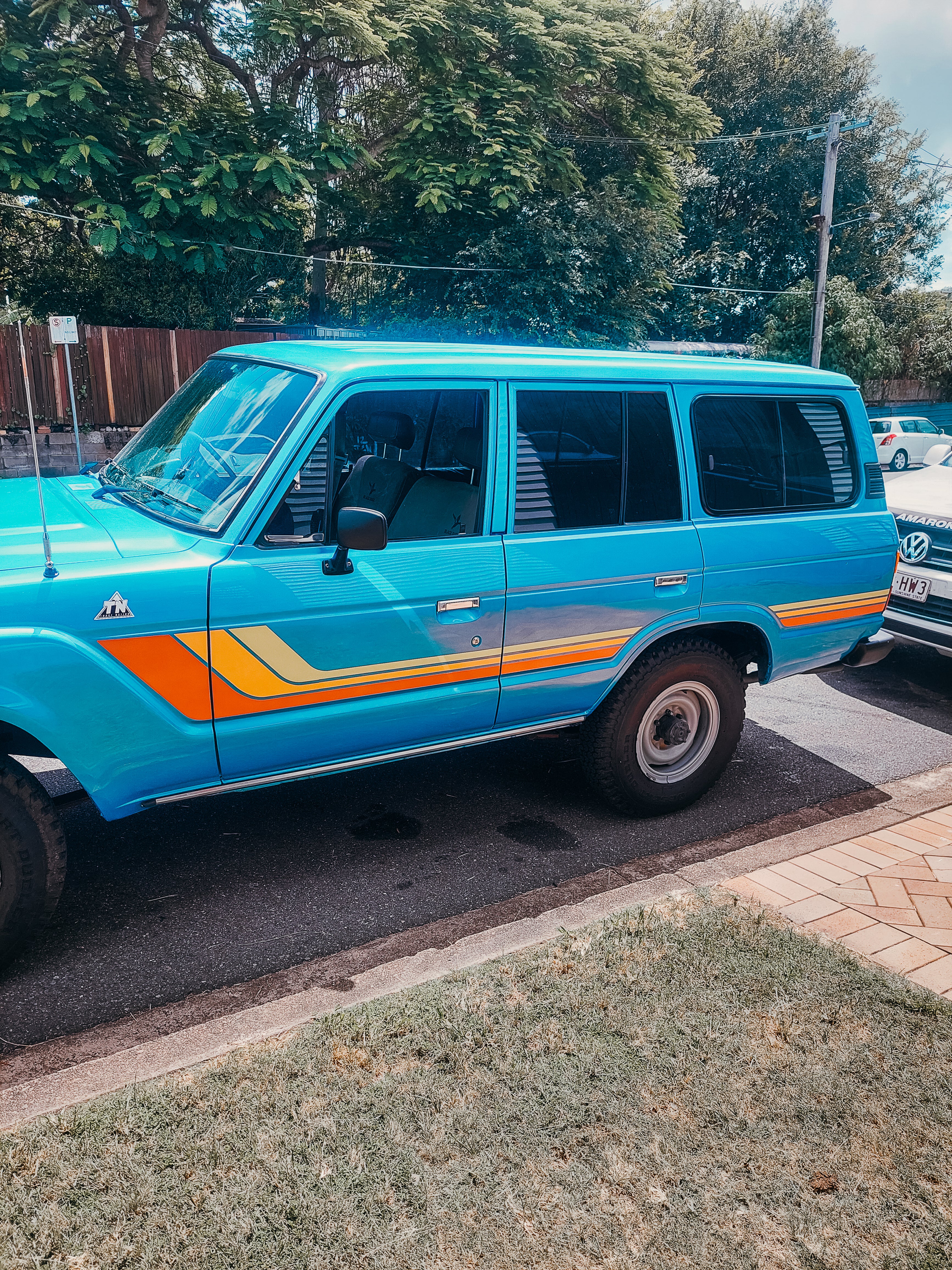 Professional Vehicle Graphic Installation