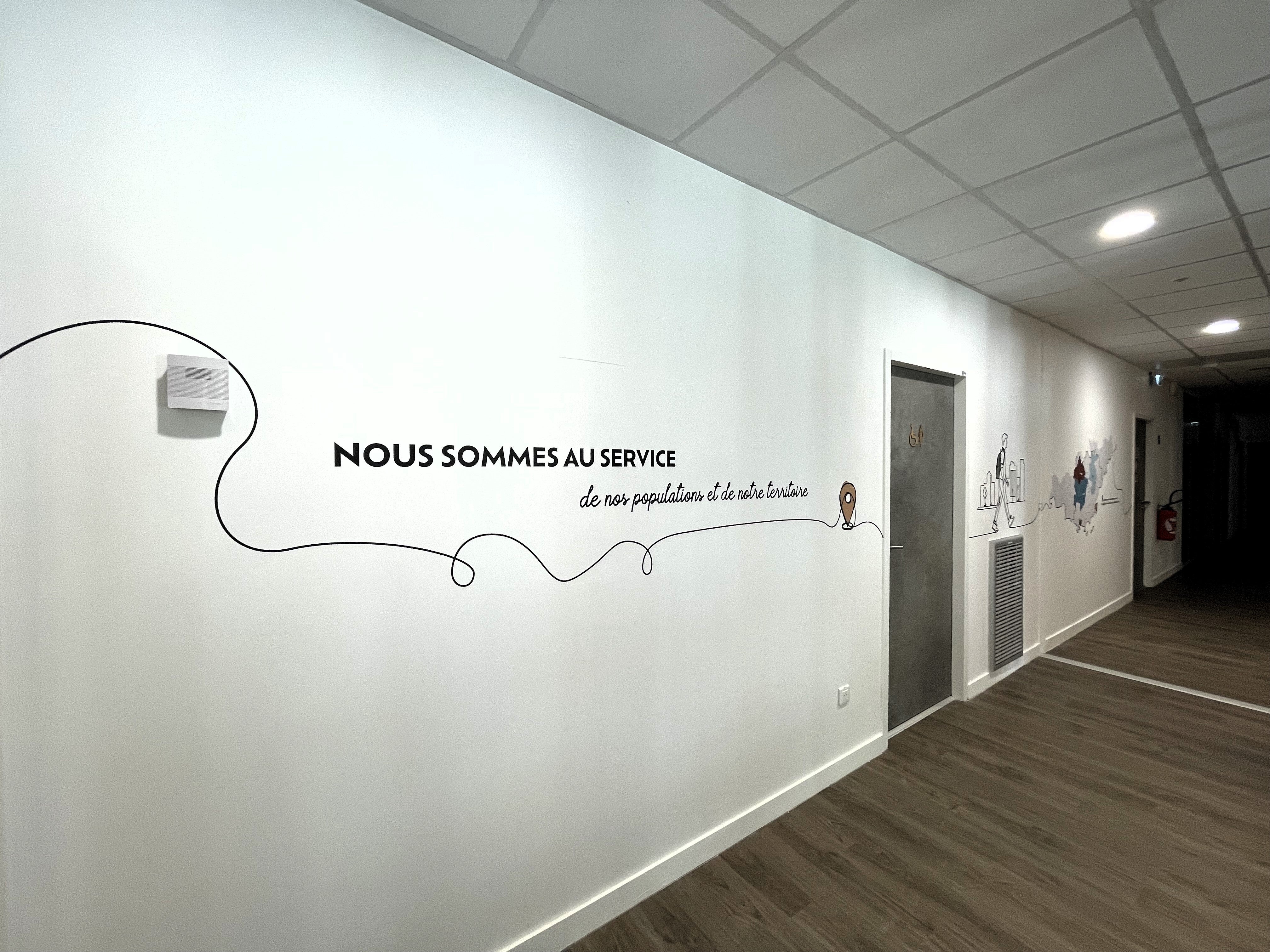 Décoration murale intérieure adhésive