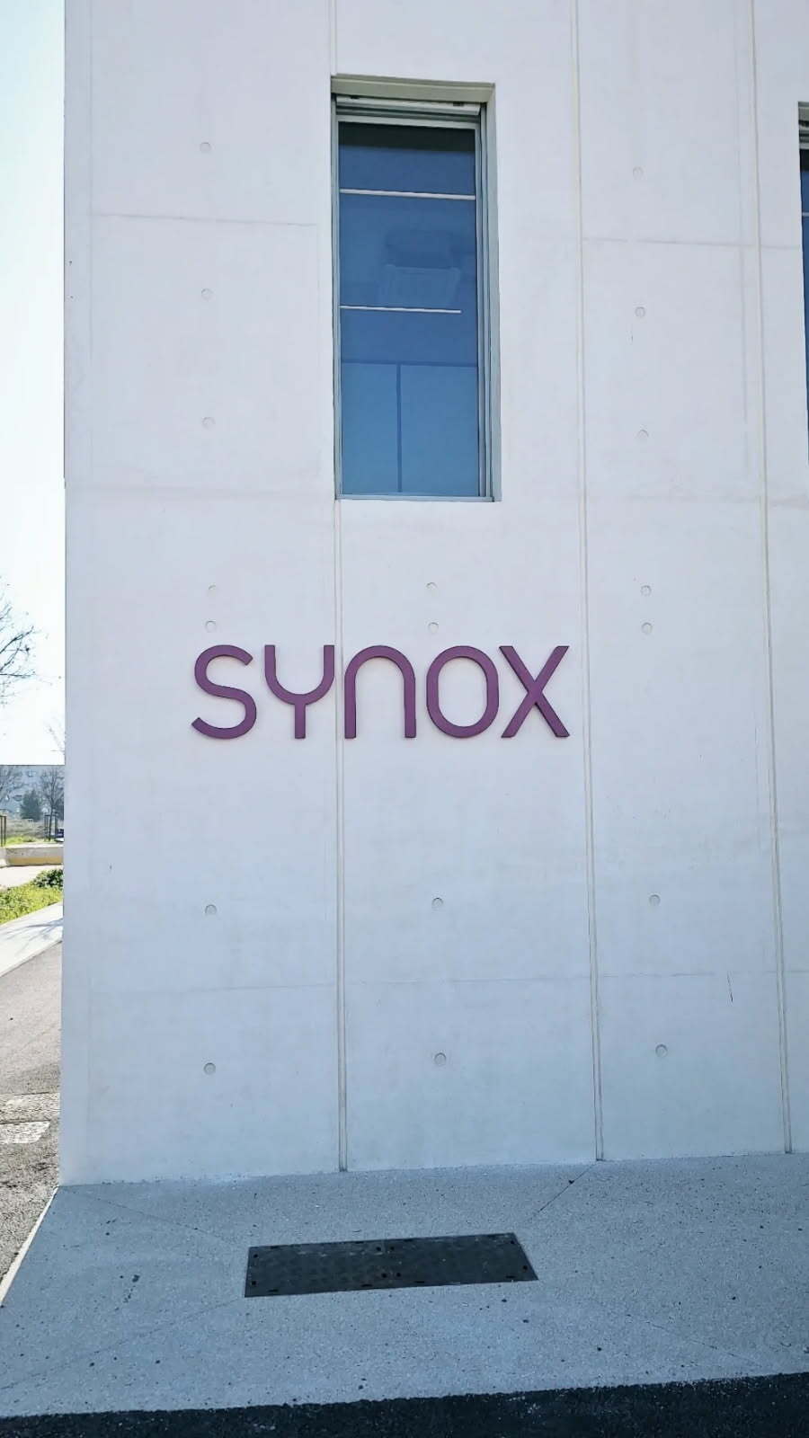 Création d’une enseigne lumineuse à Castelnau-le-Lez (34) pour Synox : une réalisation signée SIGNARAMA Montpellier