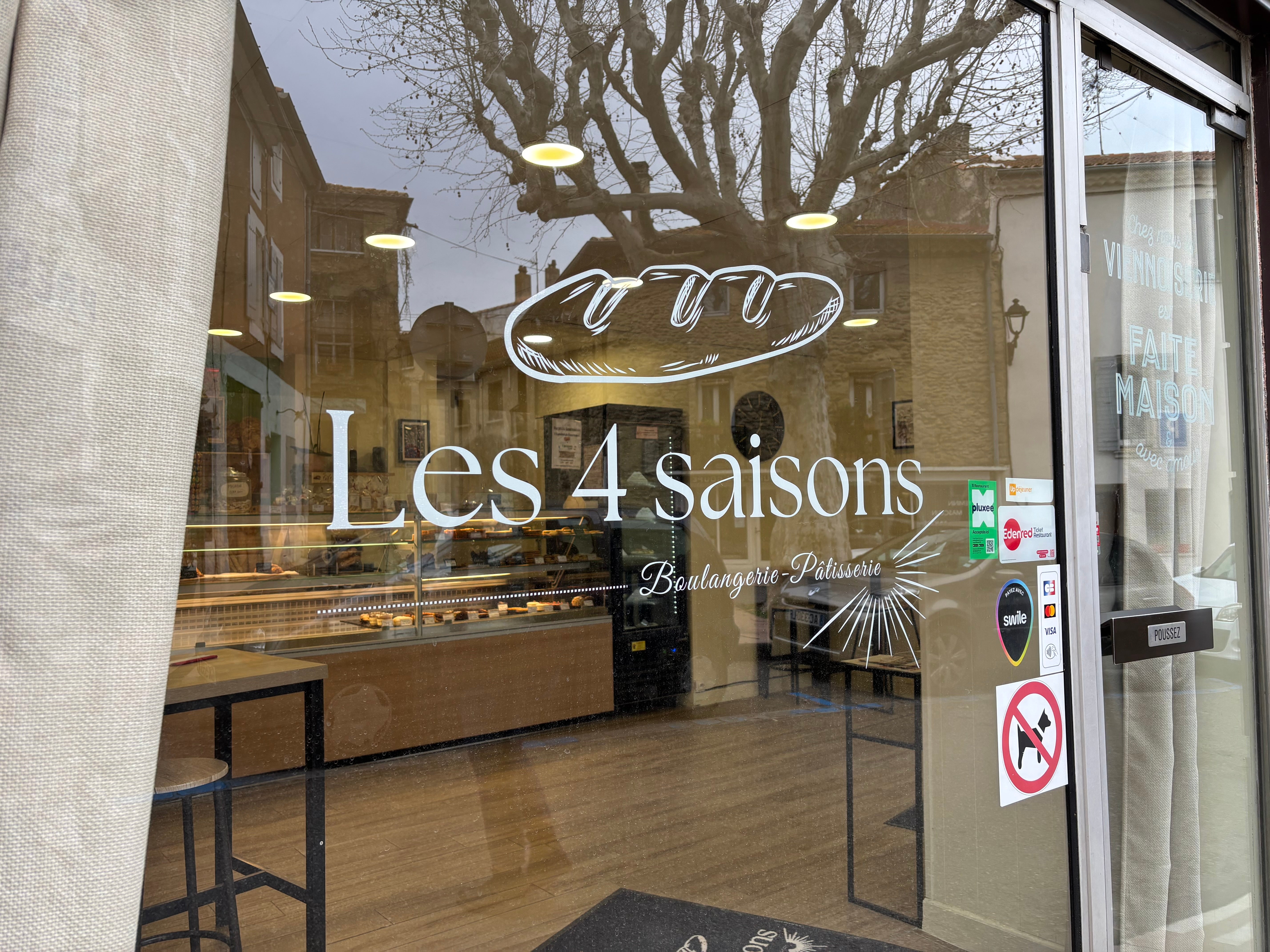 Lettrages adhésifs et vitrophanie à Courthézon