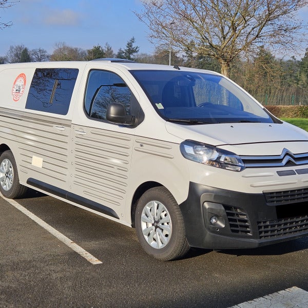 Covering sur un utilitaire Citroën Jumpy par Signarama Le Mans