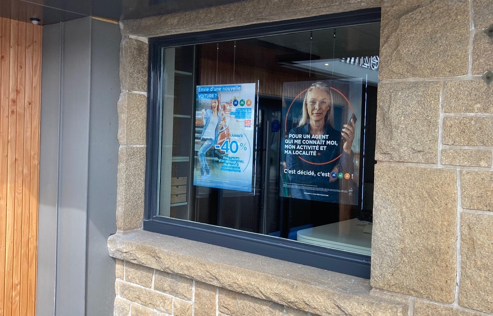 Vos-Nouvelles-portes-affiches-LED-à-Saint-Brieuc
