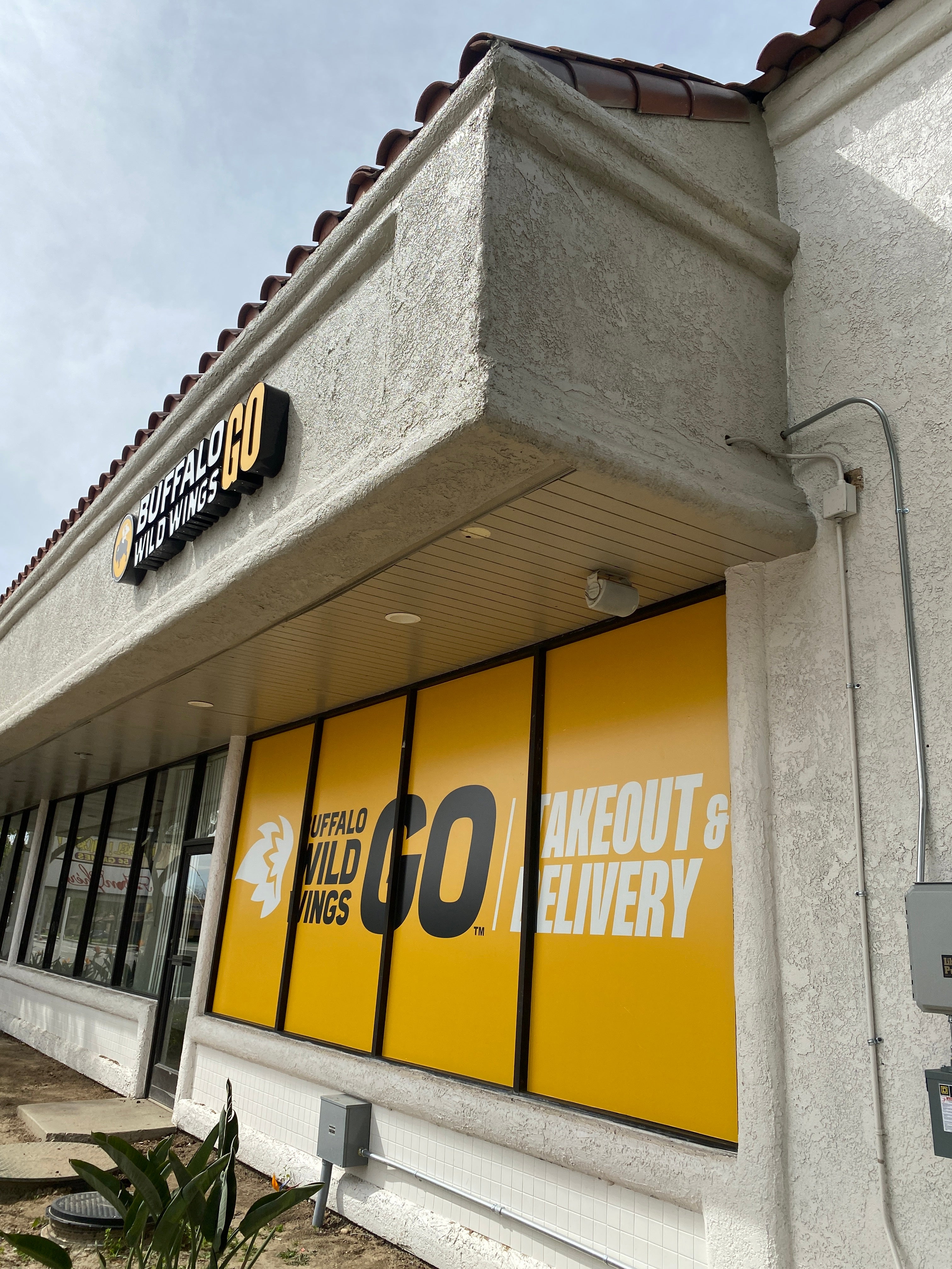 Buffalo Wild Wings - Window Wrap
