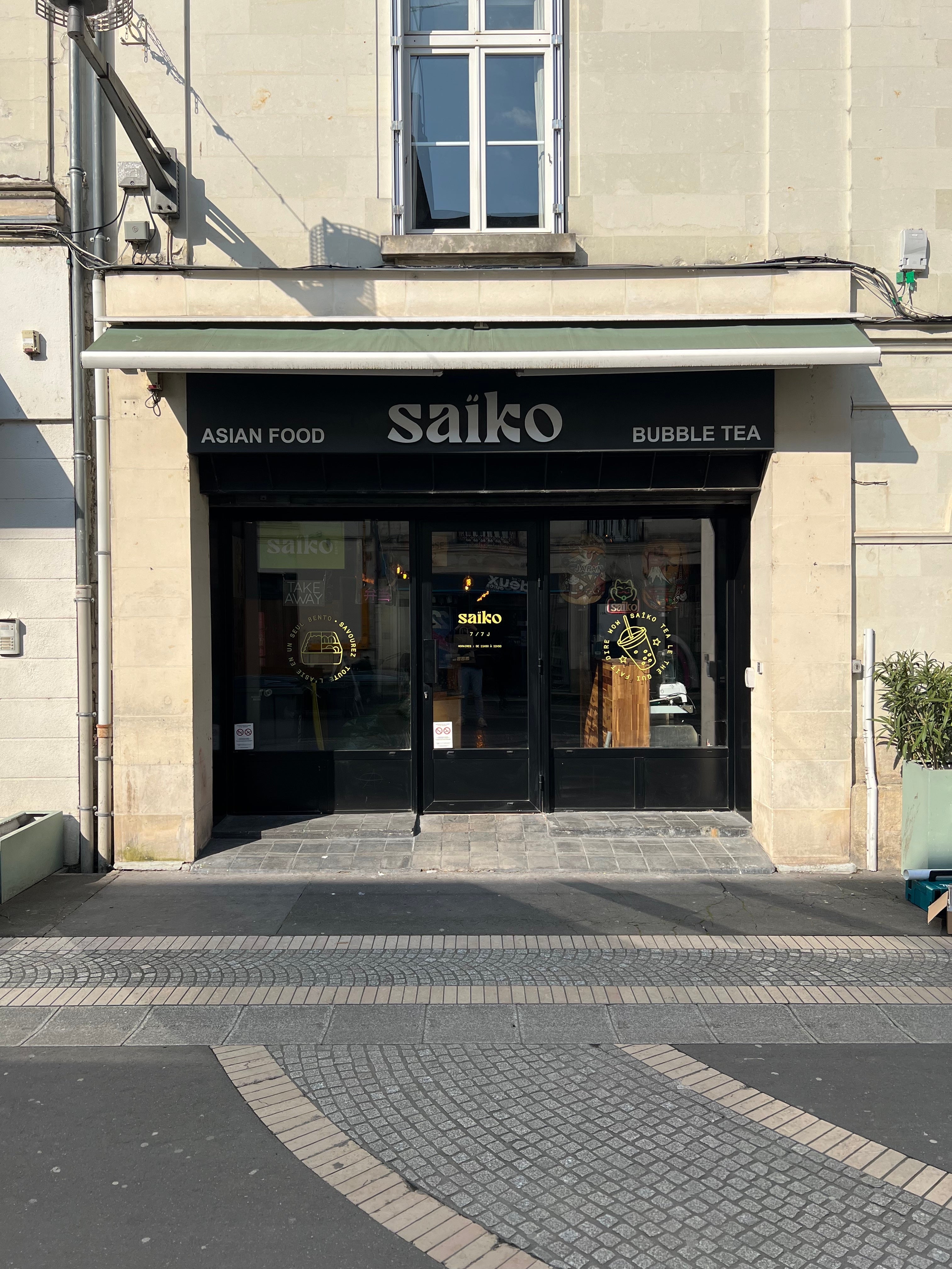 Vitrophanie et enseigne pour un nouveau restaurant à Tours !