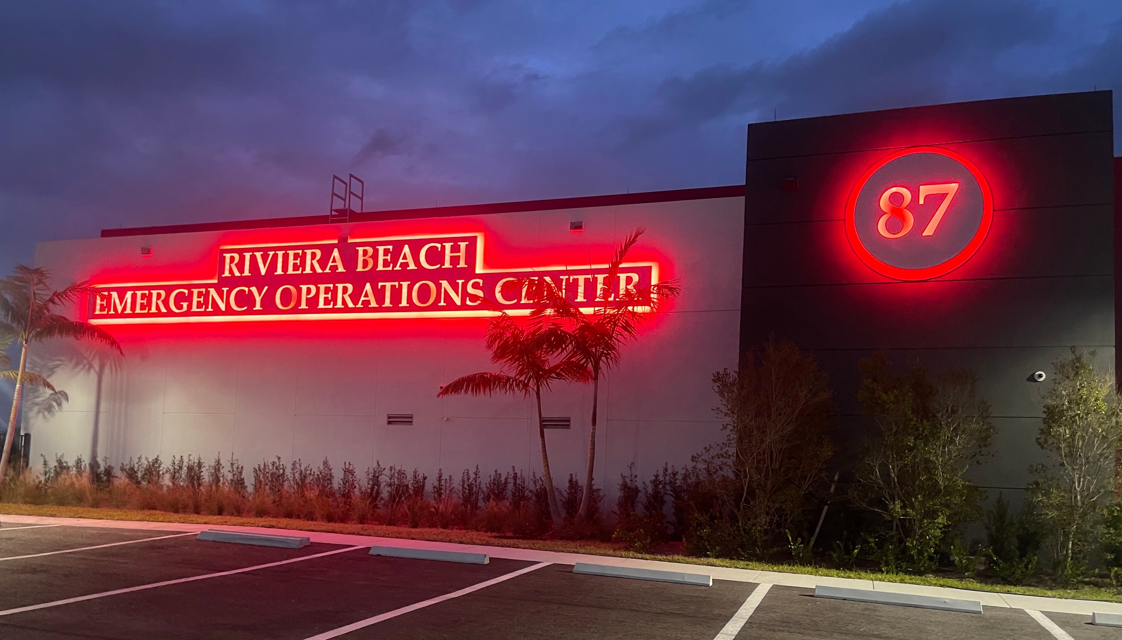 Custom Outdoor Signs for Business
