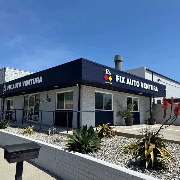 Custom Building Sign for Fix Auto Ventura: Tailored Signage for Maximum Visibility and Branding