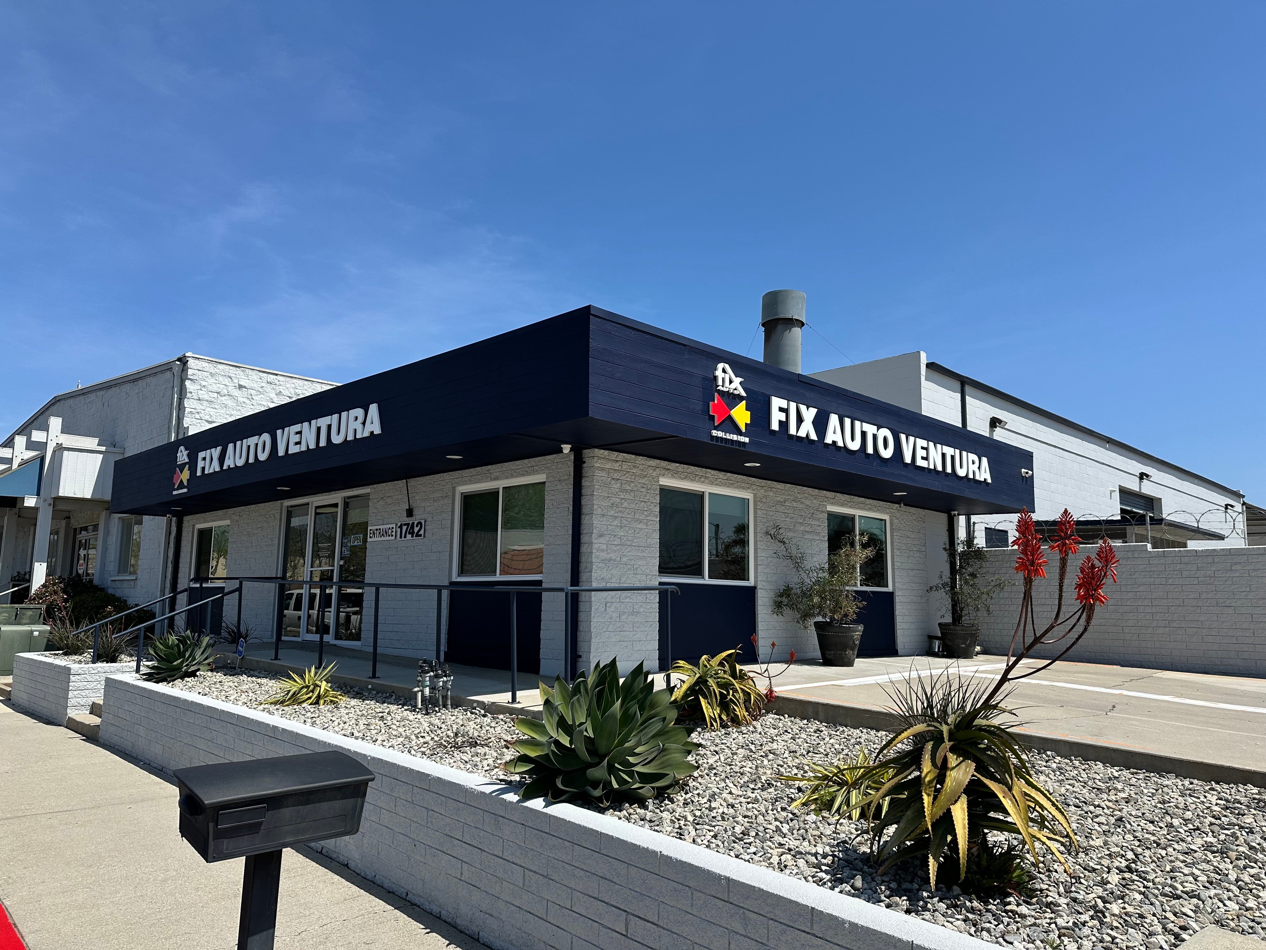 Signarama's Expert Sign Installation for Fix Auto Ventura Rebranding