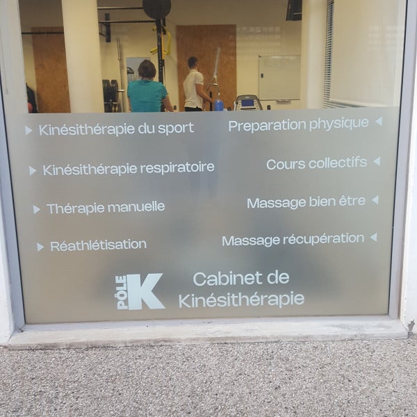 Pôle K muscle aussi sa com’ avec Signarama