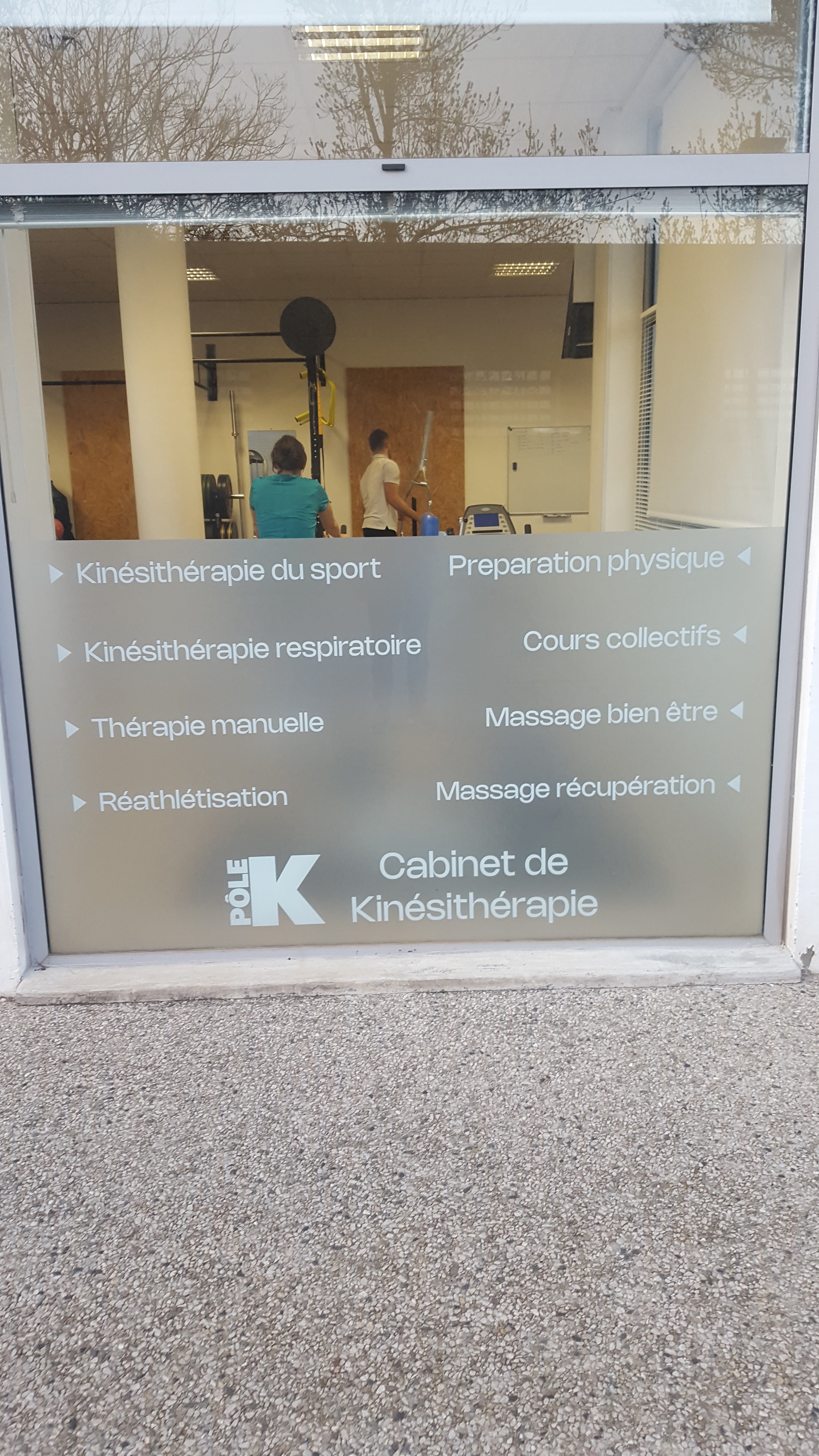 Pôle K muscle aussi sa com’ avec Signarama
