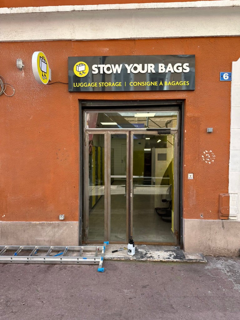 STOW YOUR BAGS - Enseigne lumineuse Stow Your Bags – Marseille