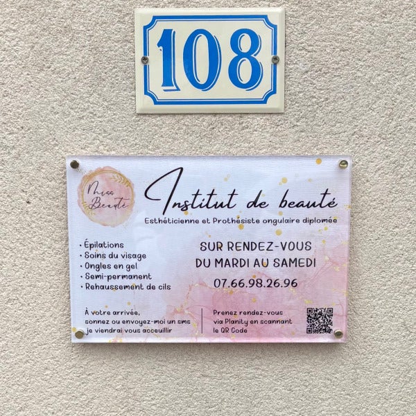 Signalétique pour un Institut de beauté à Monteux