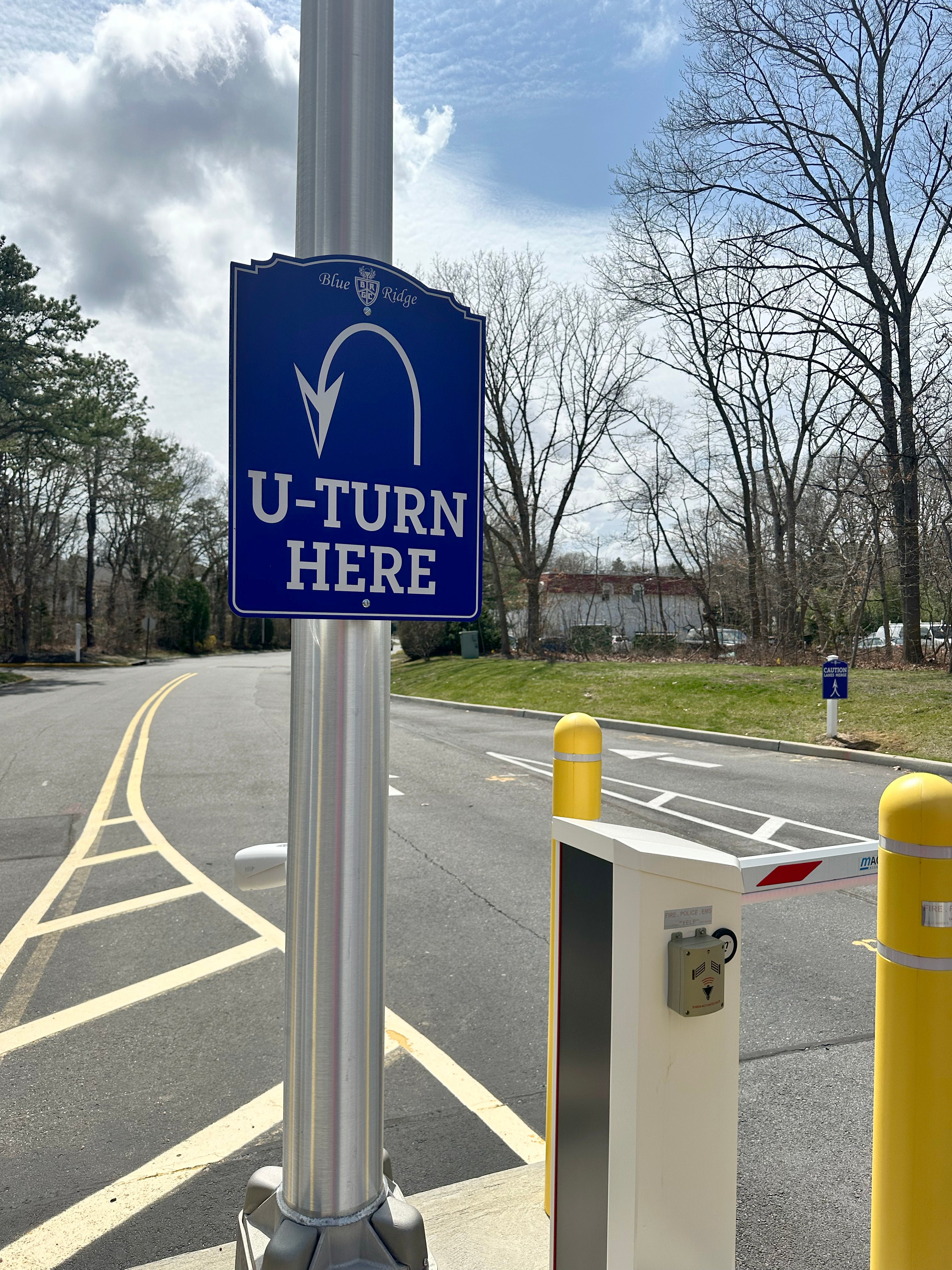 Smart Design Meets Curb Appeal: Custom Wayfinding Signs for Gated Communities
