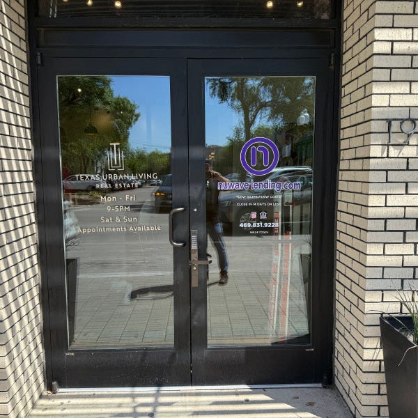 9223 Door Graphics