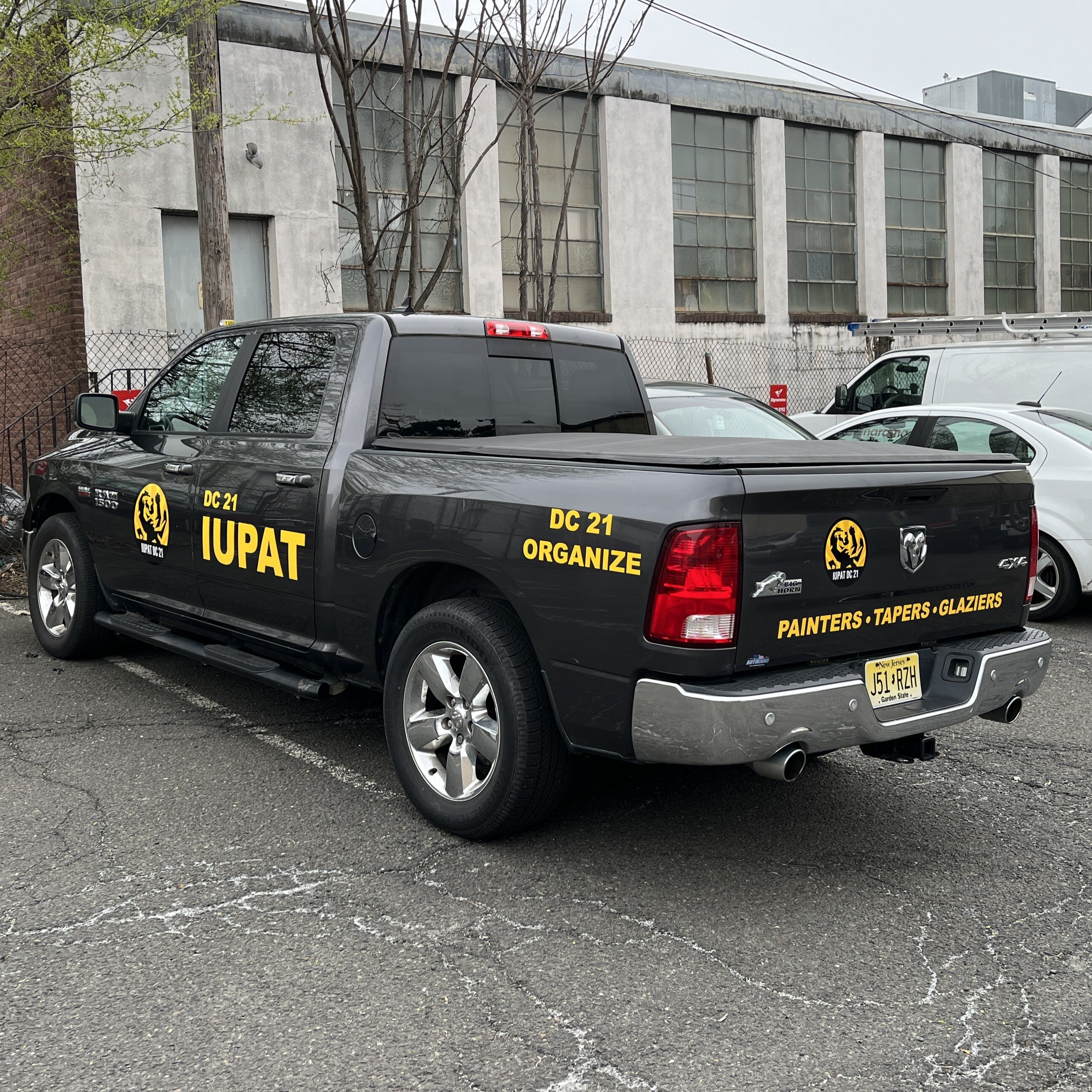 Vehicle Lettering That Supports Your Brand