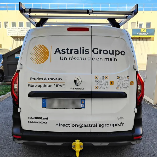 lettrage-vehicule-sur-meure-astralis-groupe-signarama-saint-laurent-du-var