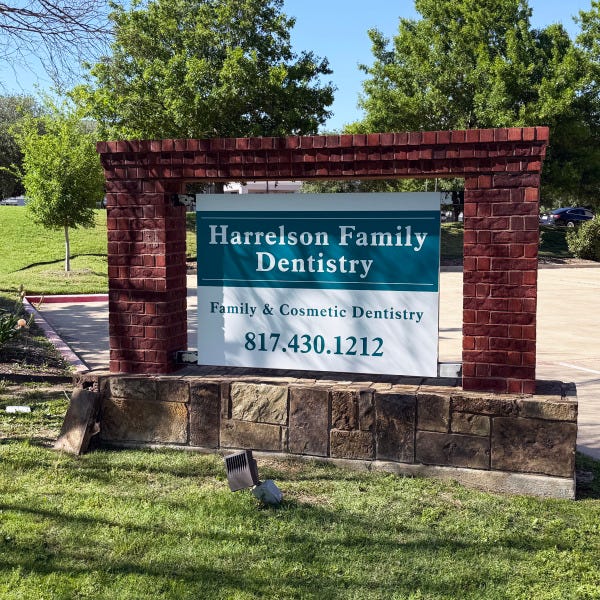 9117 Monument