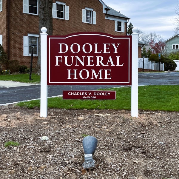 Do-ing it Right With Post and Panel Signs