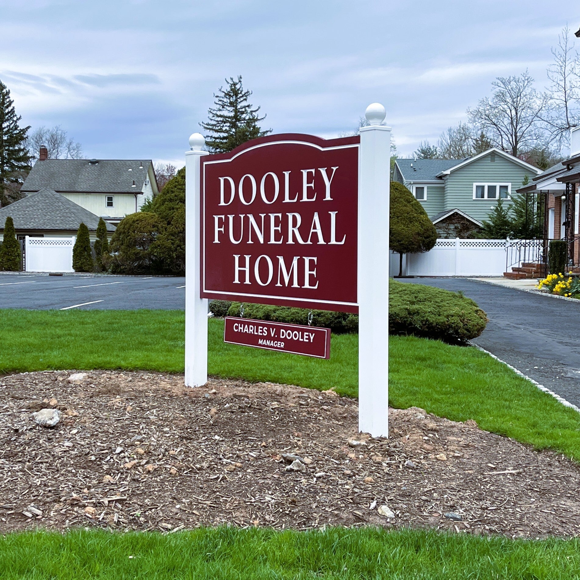 Do-ing it Right With Post and Panel Signs