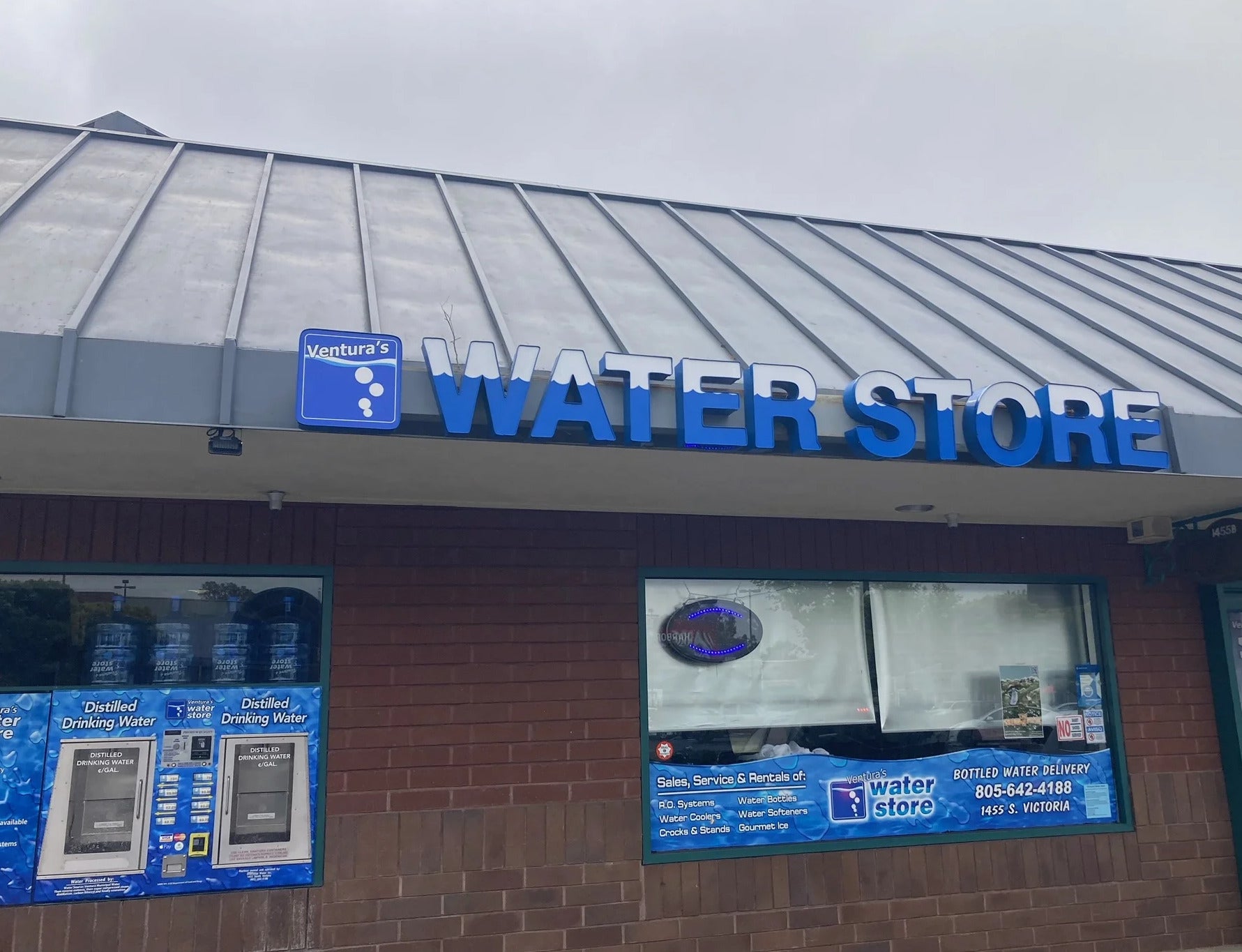 A Fresh Splash: Ventura’s Water Store Gets a Sign Makeover