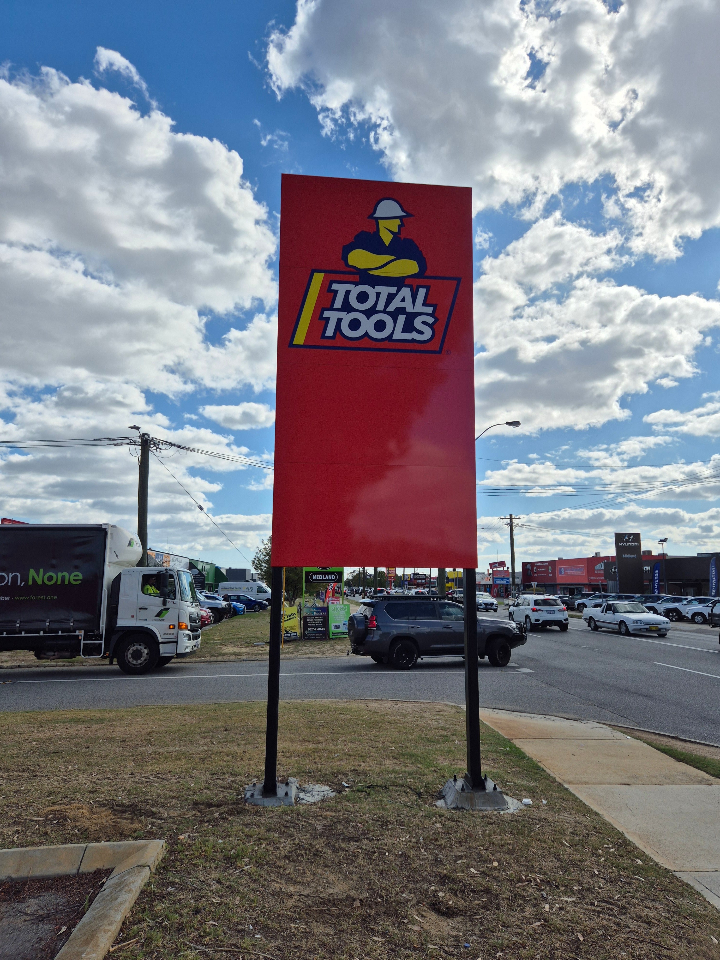 Full Rebrand and Building Paint for Total Tools Midland