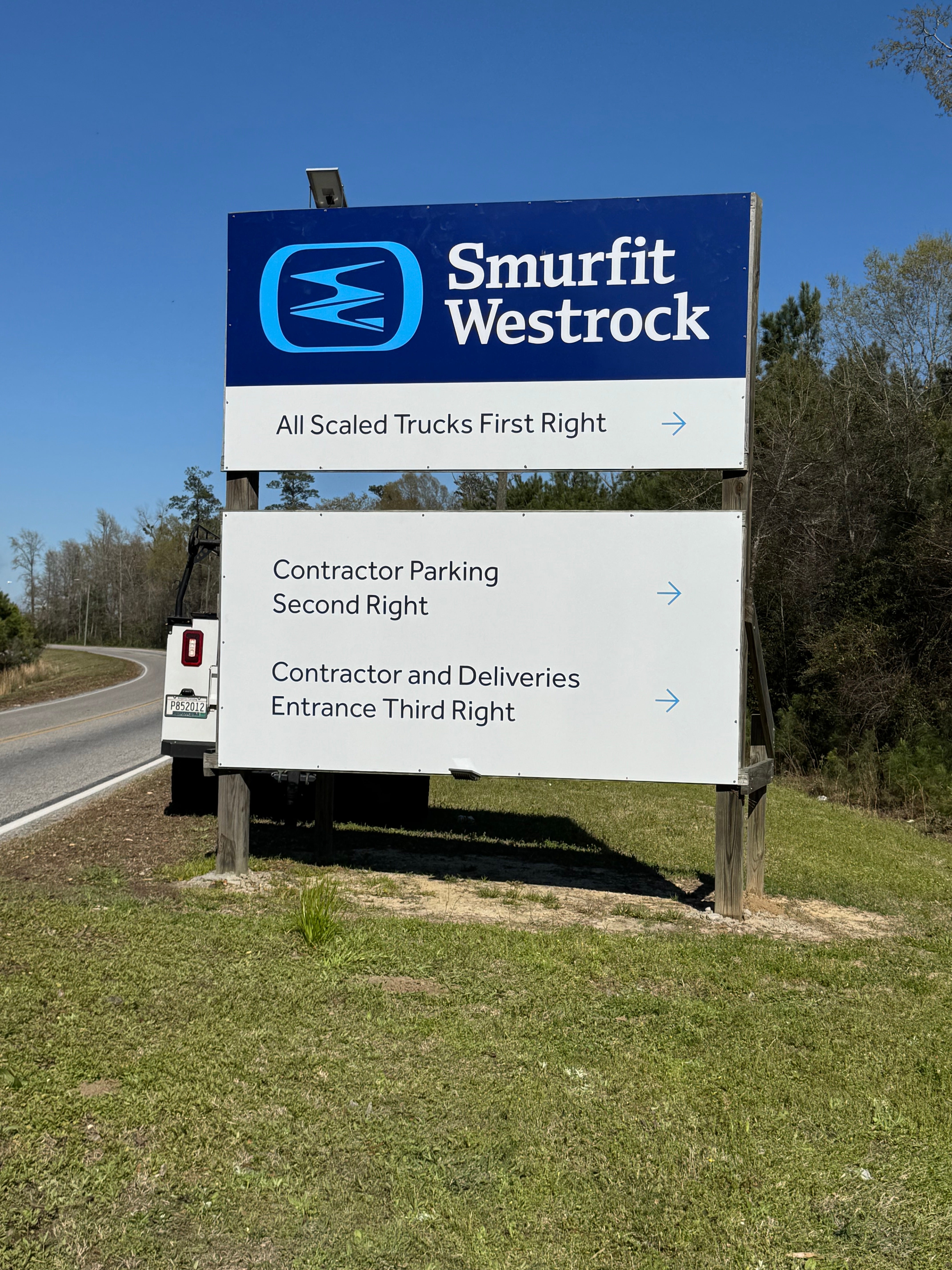 Signarama Columbia Completes Full Sign Package Installation for Smurfit Westrock