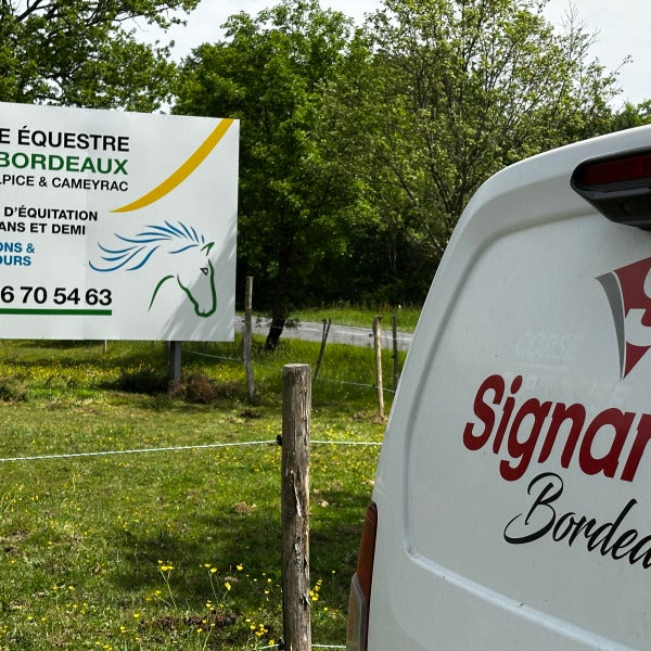 Remise en état d'un panneau 4 par 3 pour le Pôle Equestre de Bordeaux Saint Sulpice