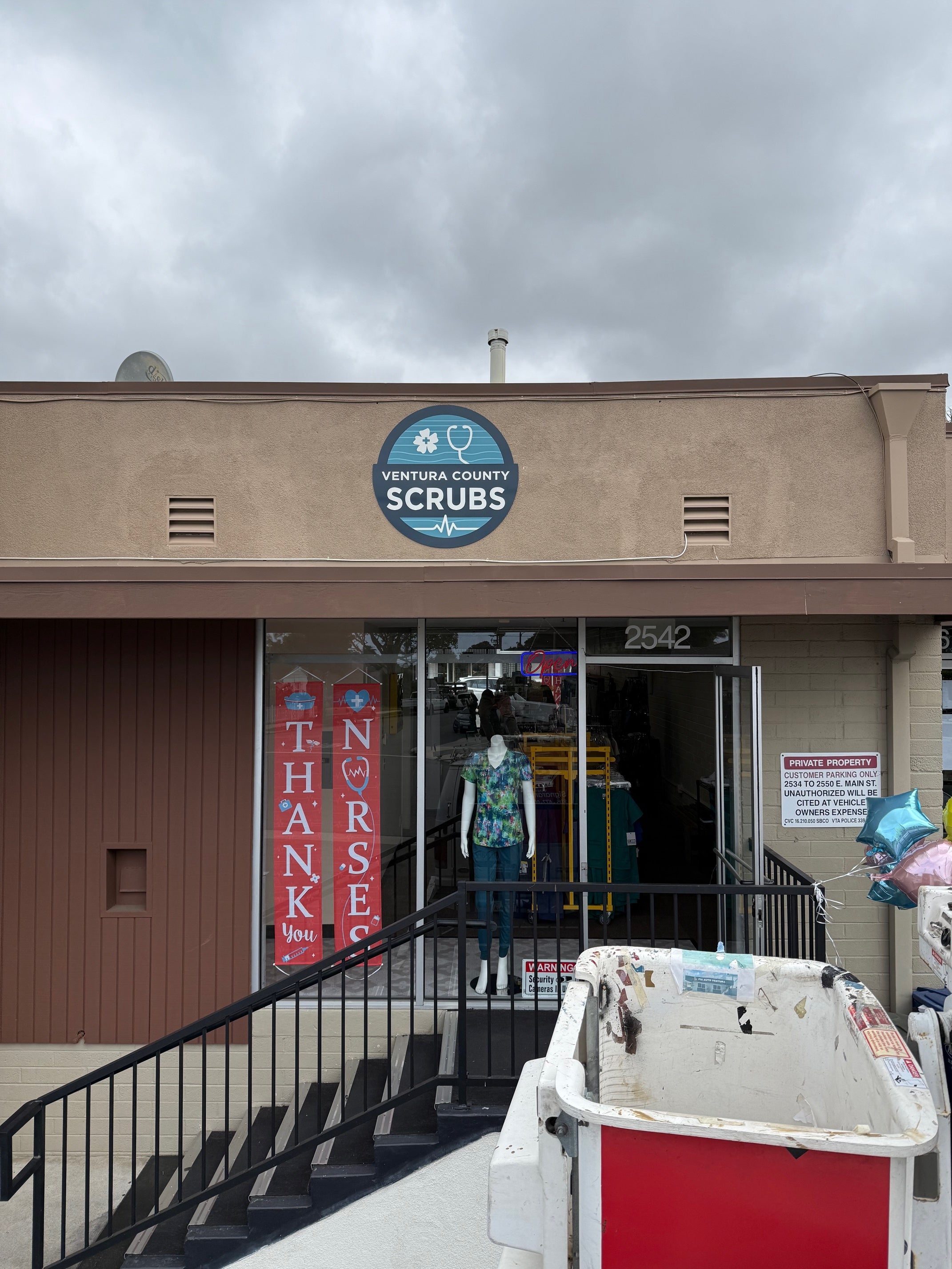 Ventura County Scrubs Custom Sign & Banner Installation | Signarama