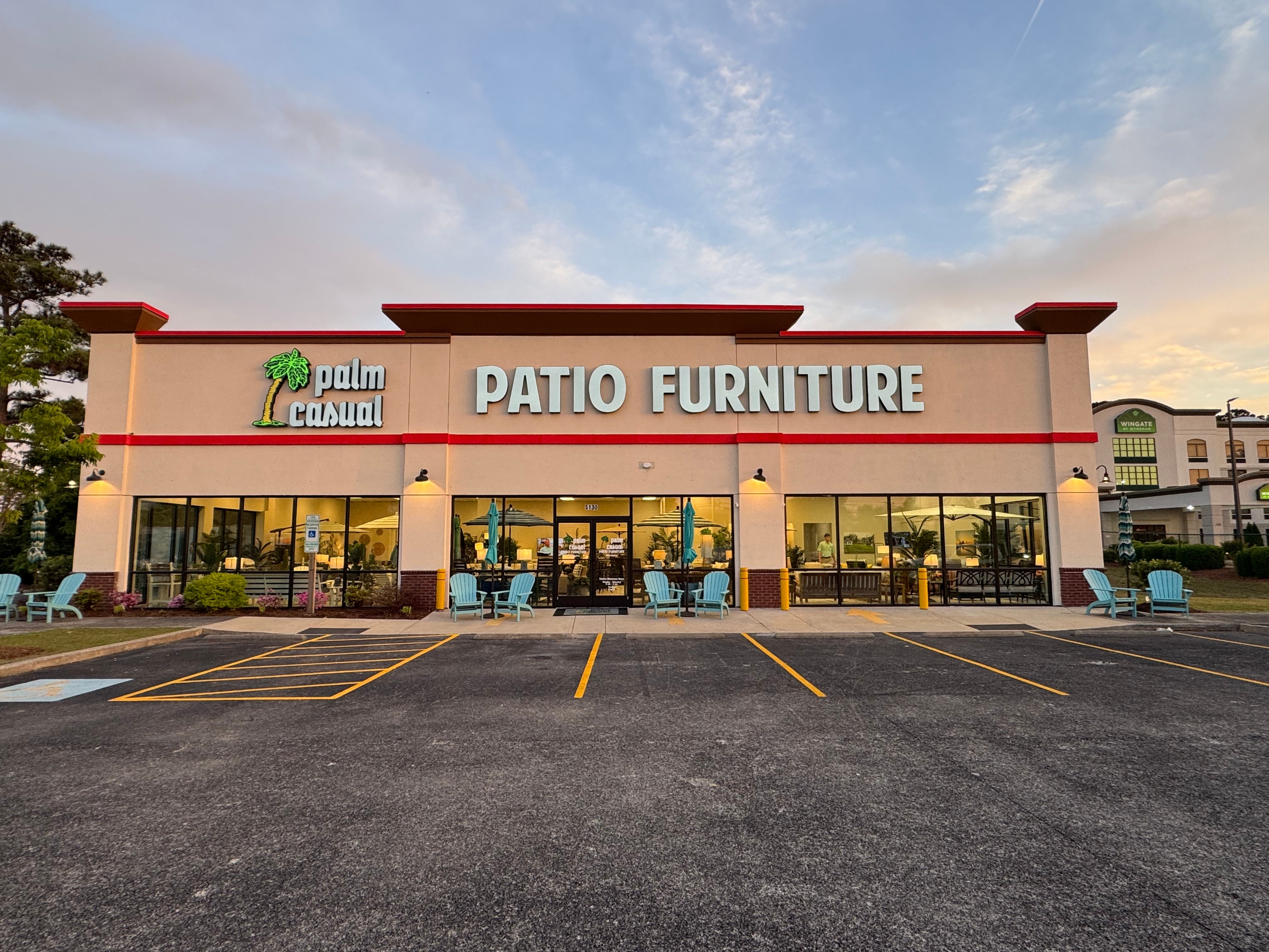 Outdoor Illuminated & Backlit Signs