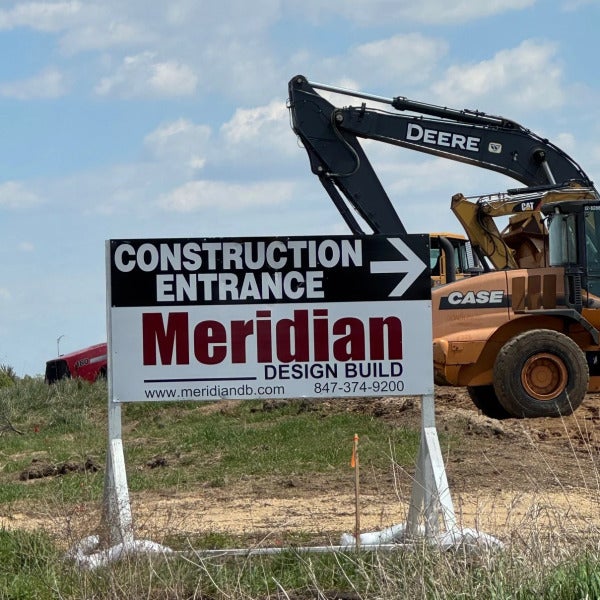 How a Sign Company in New Castle, NY Improves Construction Signs and Job Site Safety
