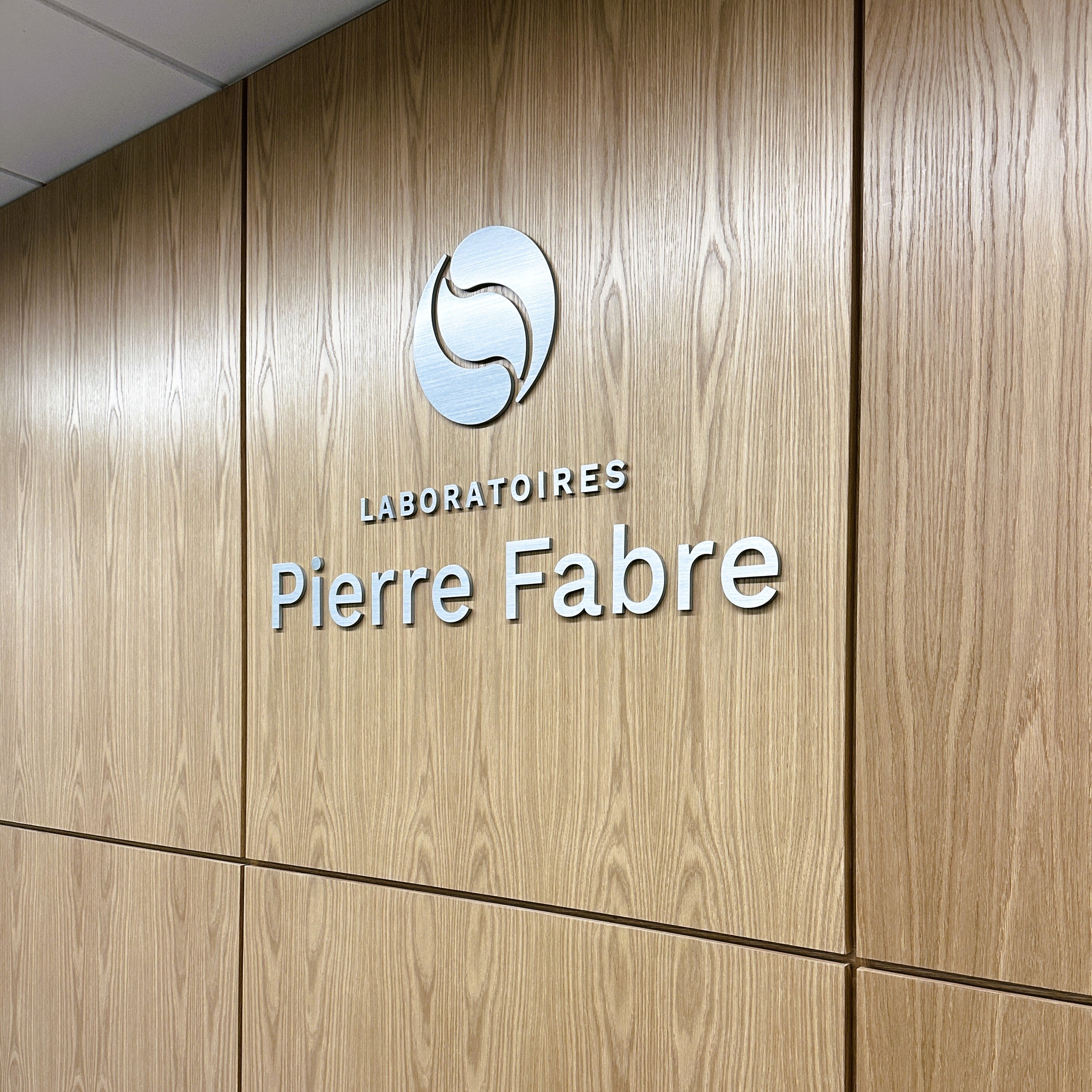 Add Panache to Your Reception Wall with Dimensional Letters