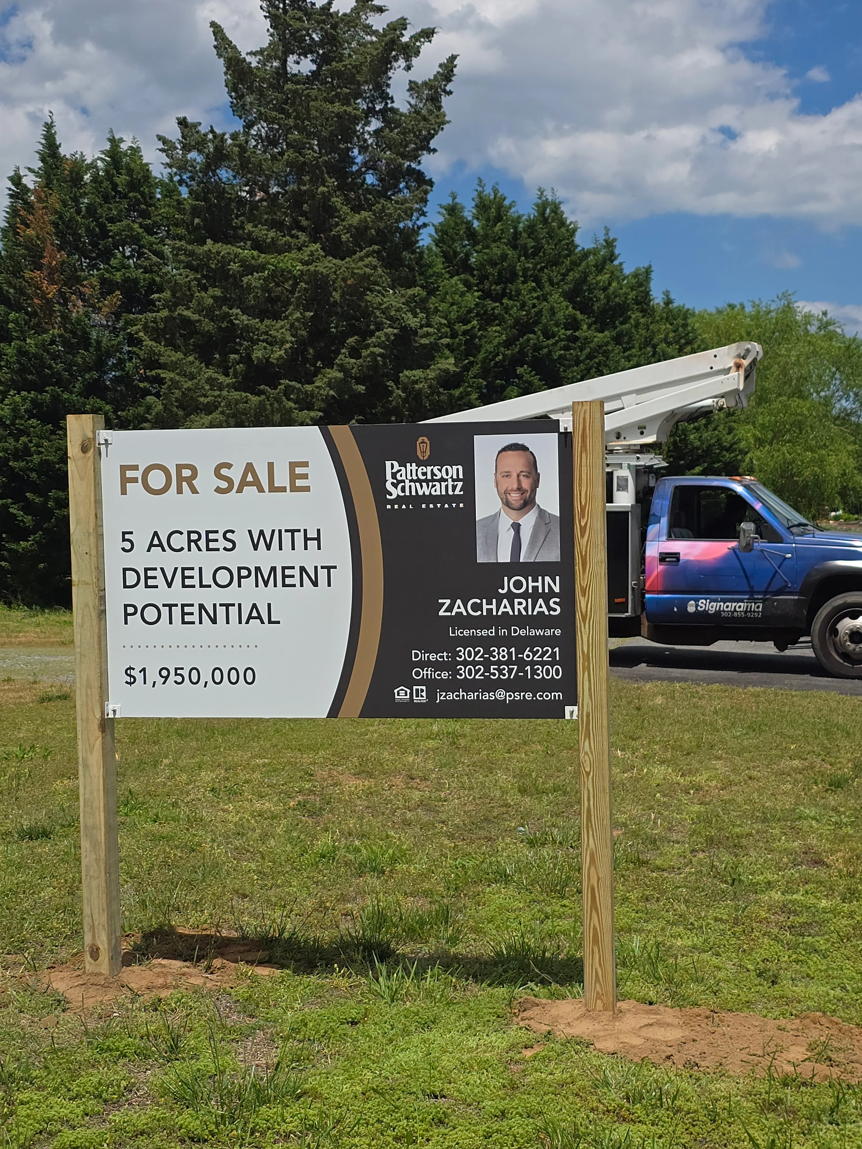 Real Estate Signs & Open House Flags