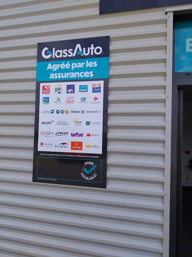 Conception et Pose Enseigne, marquage véhicules, marquage vitres, drapeaux pour Glass Auto par Signarama Le Mans
