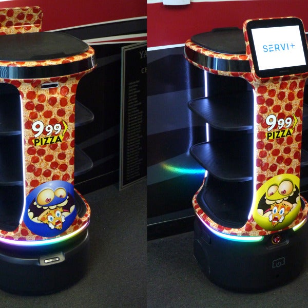 Bringing Personality to Pizza Man Dan’s Robotic Server with Custom Wrap Design
