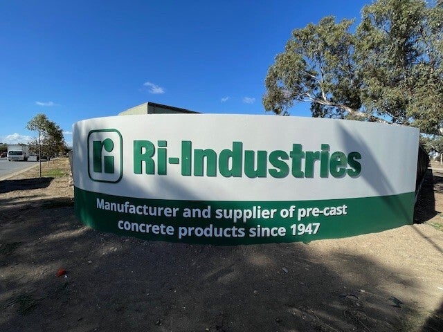 Discover the signage solution we delivered for RI-Industries