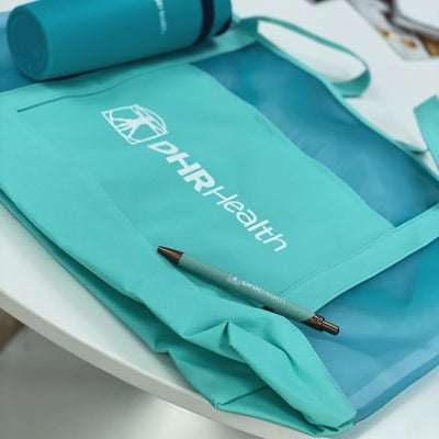 https://cdn.gorilladash.com/images/media/16993325/fully-promoted-usa-trade-show-must-haves-square-68251f9fbfe46.jpg?auto=webp&crop=1%3A1%2Csmart&width=400