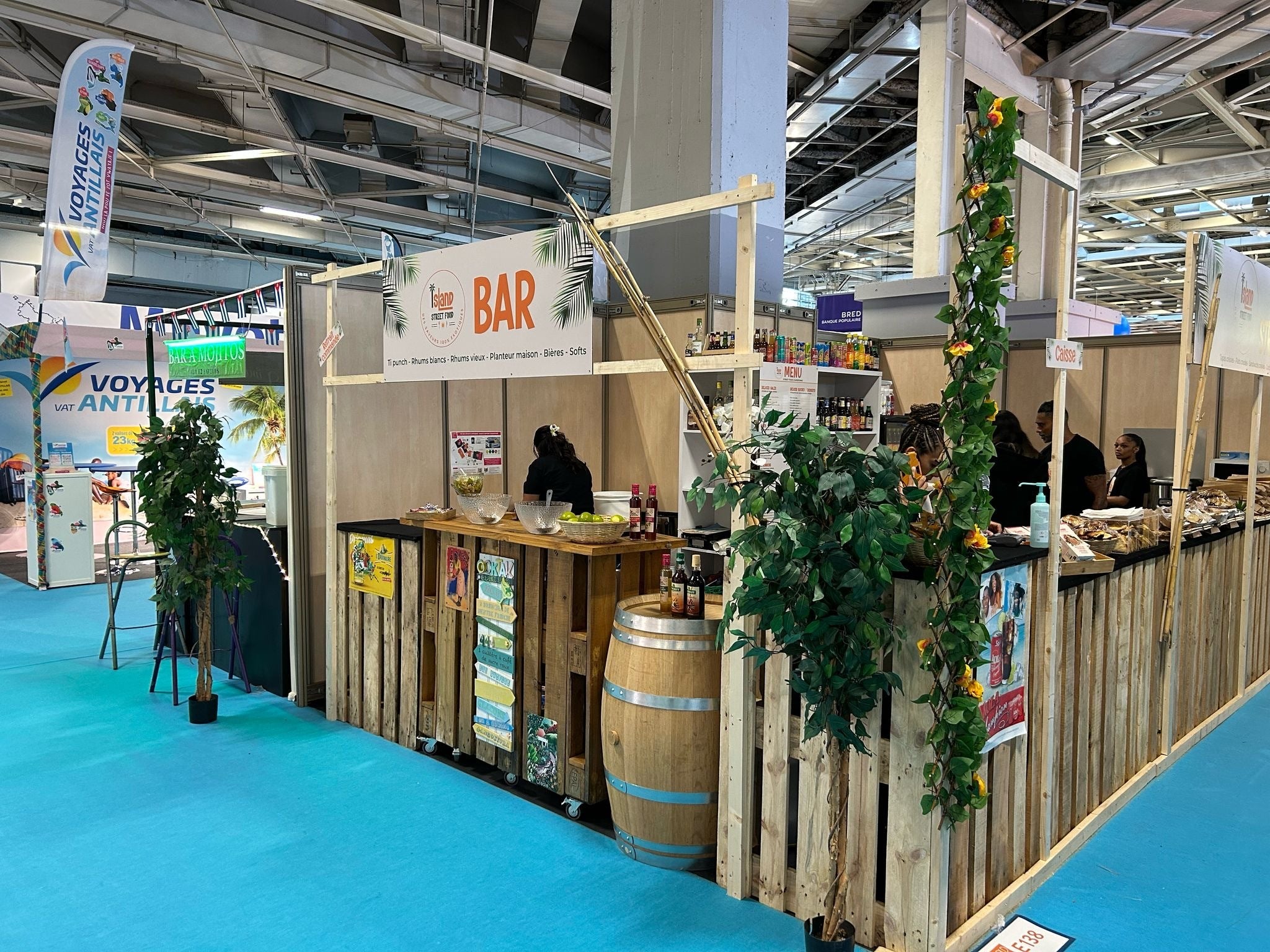 Enseignes et panneaux pour Island Street Food à la Foire de Paris 2025 - Signarama Val d'Orge