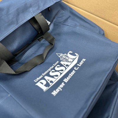 https://cdn.gorilladash.com/images/media/16996493/fully-promoted-usa-city-of-passaic-bags-square-682622a22828a.jpg?auto=webp&crop=1%3A1%2Csmart&width=400