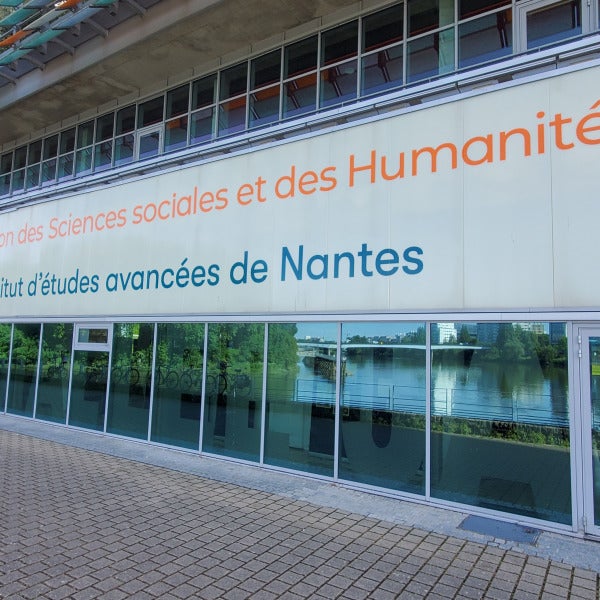 Enseigne adhésifs par Signarama Nantes