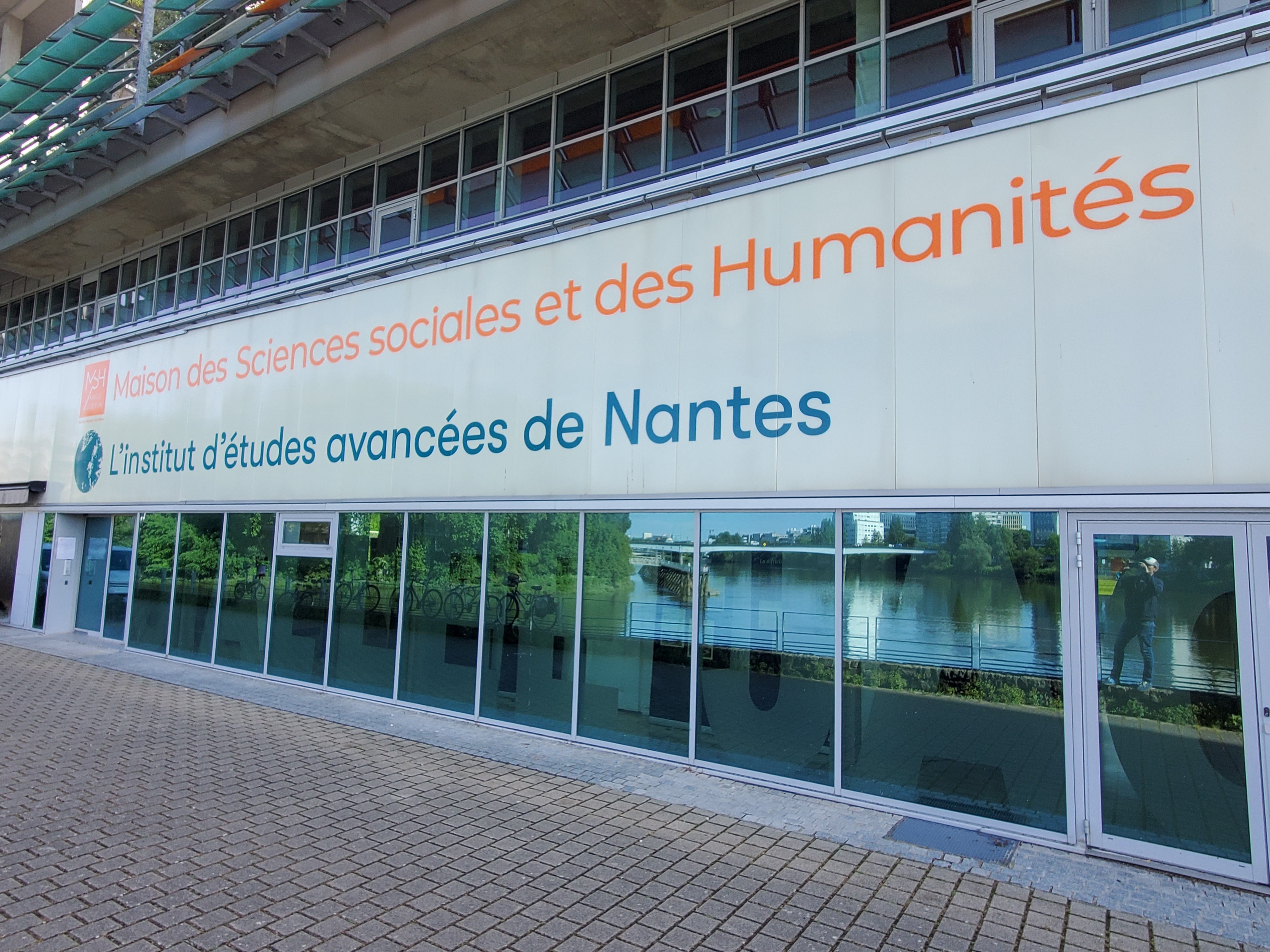 Enseigne adhésifs par Signarama Nantes