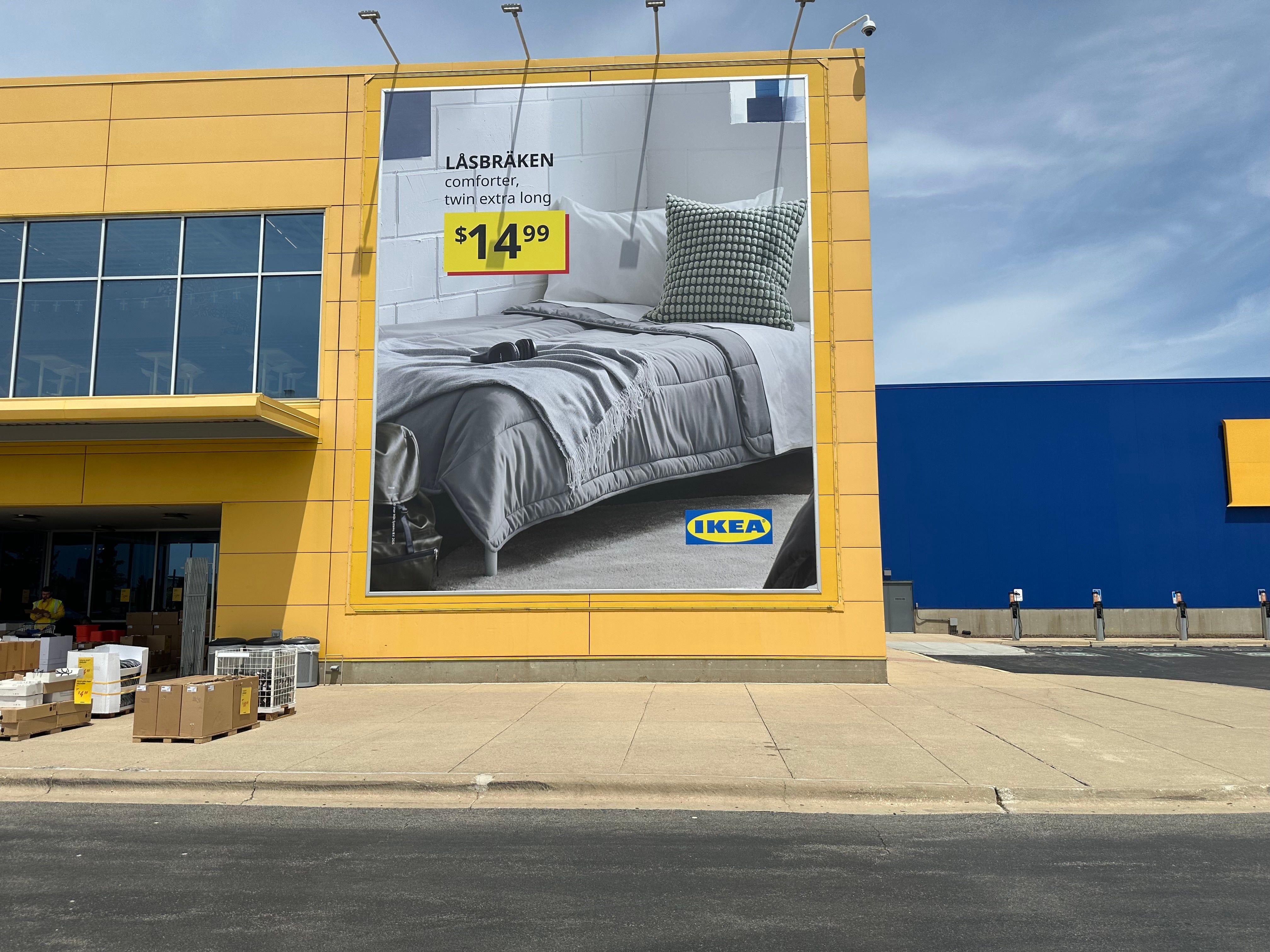 The Long-Term Value of Investing in Quality Business Signs