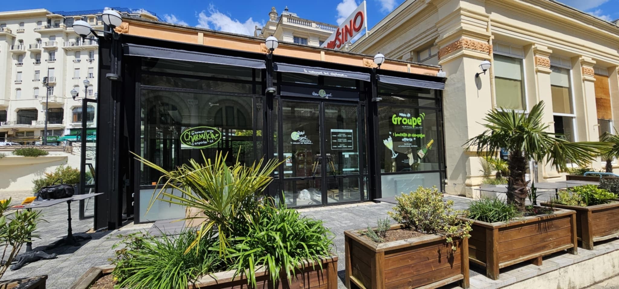Châtel-Guyon - Signalétique vitrine pour le Bistro Régent