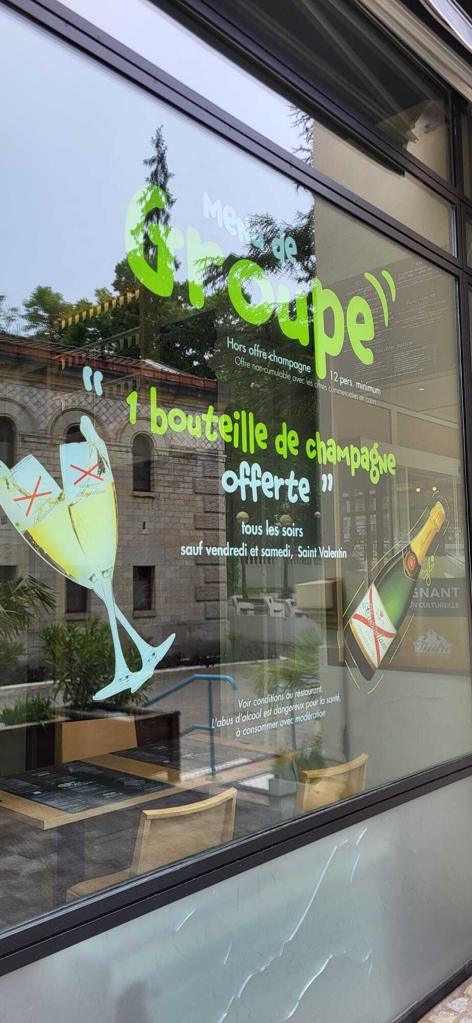 Châtel-Guyon - Signalétique vitrine pour le Bistro Régent