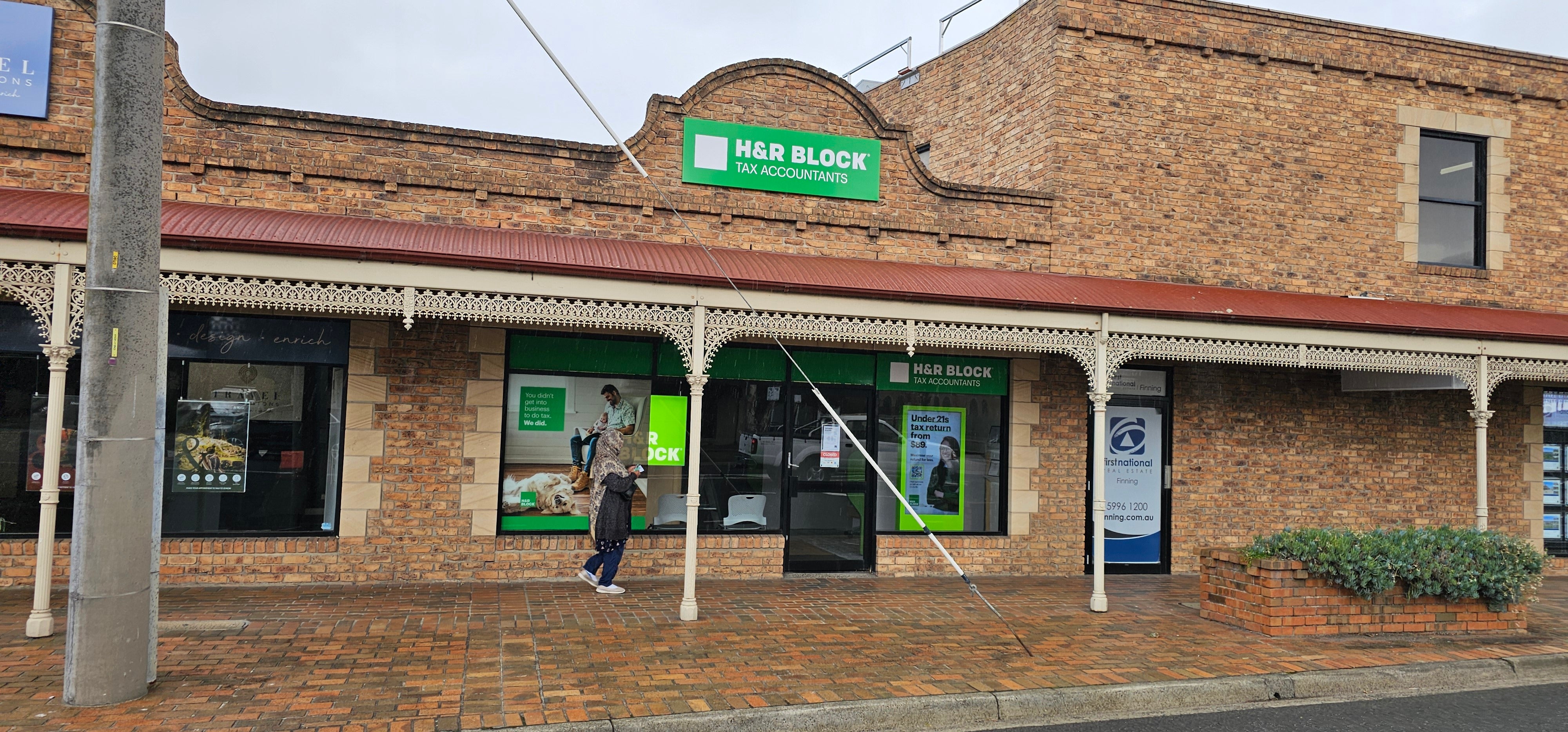 H&R Block Signage – Lightbox, Windows & External | Cranbourne