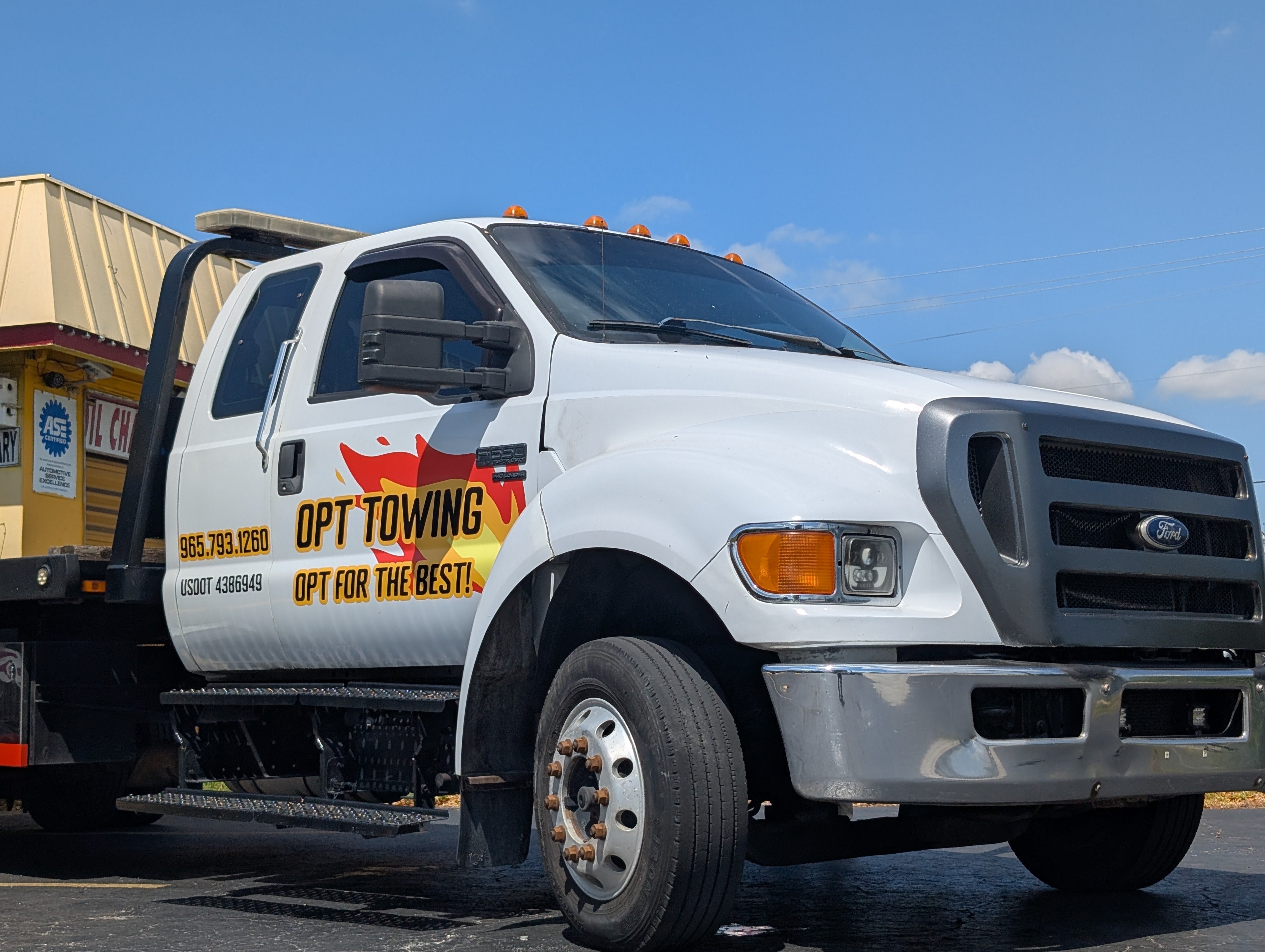Opt Towing - Vehicle Graphics