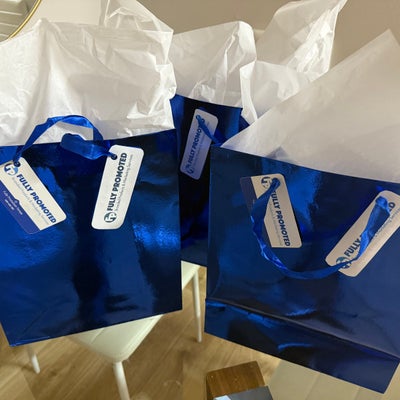 https://cdn.gorilladash.com/images/media/17106788/fully-promoted-usa-branded-event-gift-bags-for-tempe-hispanic-chamber-square-6835fb2903296.jpg?auto=webp&crop=1%3A1%2Csmart&width=400